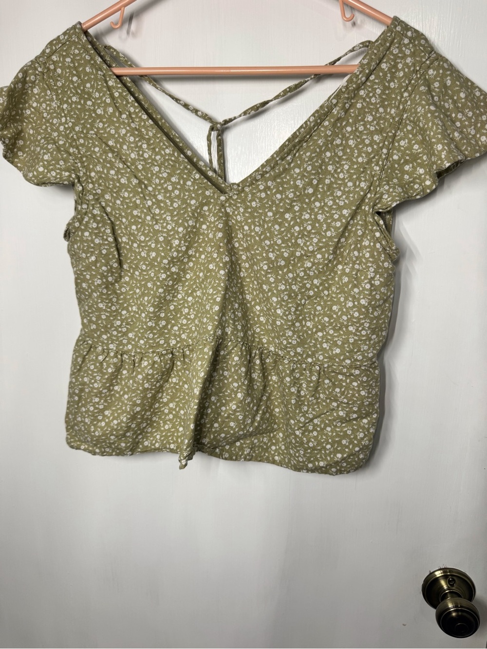 Abercrombie & Fitch Olive Green Floral Tie-Back Peplum Crop Top
